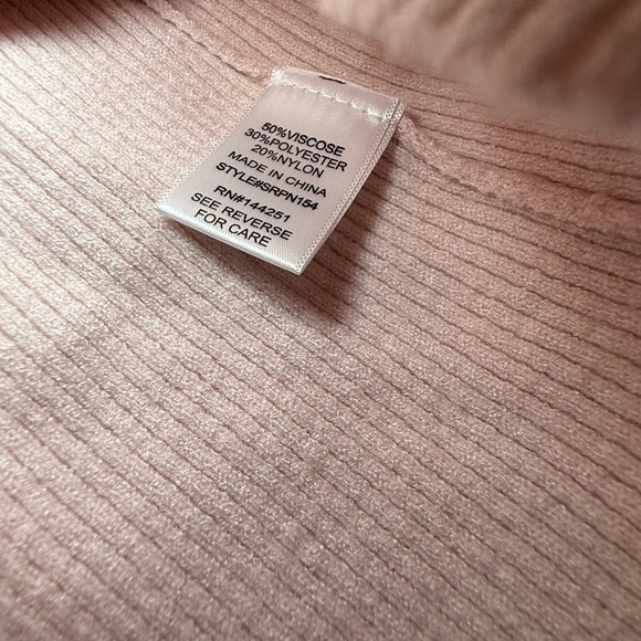 Sincerely Jules Soft Pink Tie Cardigan Cropped Sweater NWT Red Hearts Medium - Picture 8 of 8